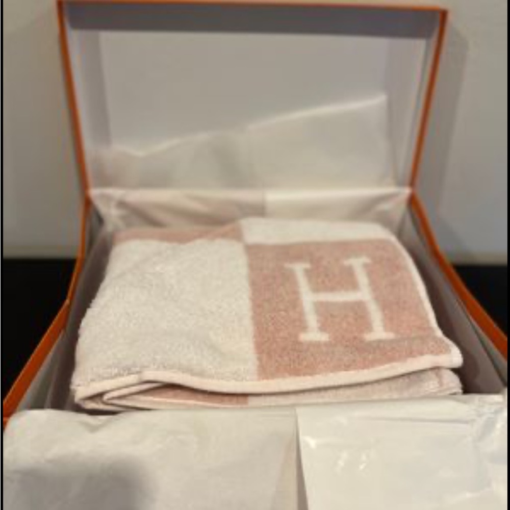 Hermes Avalon Baby Wrap